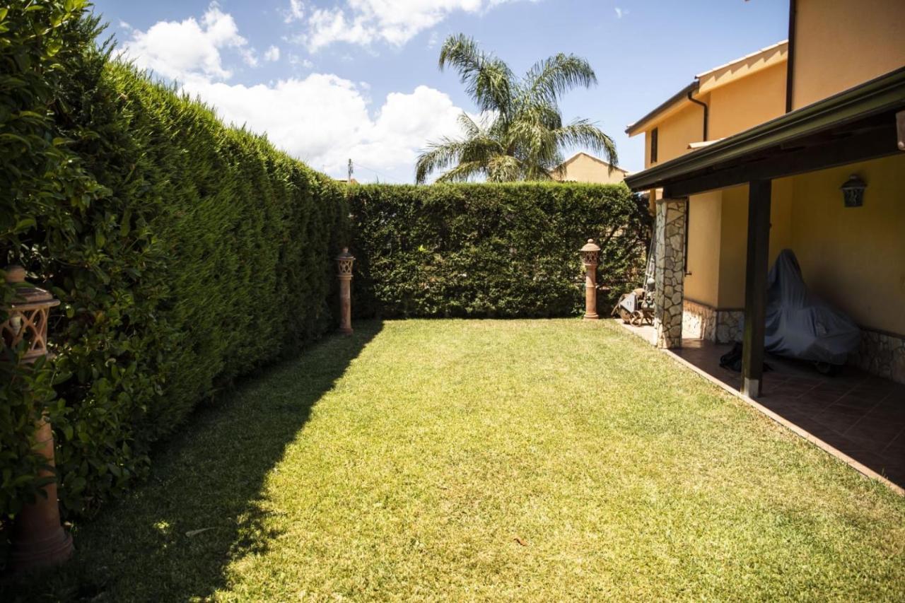 LUXURY VILLA WITH PRIVATE POOL AND PRIVATE GARDENS - Dimora Fanale Altavilla Milicia Esterno foto