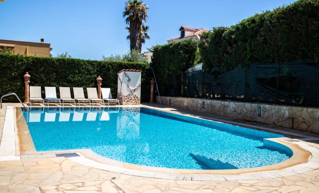 LUXURY VILLA WITH PRIVATE POOL AND PRIVATE GARDENS - Dimora Fanale Altavilla Milicia Esterno foto